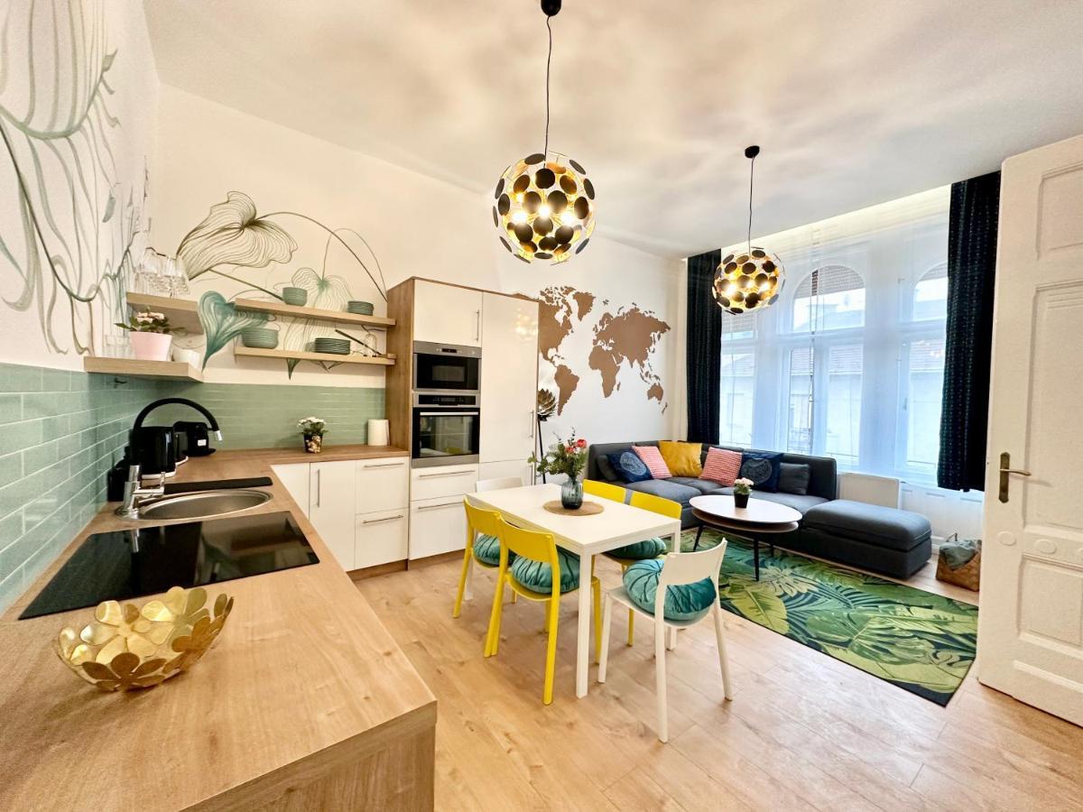 Luxory Design Apartment#Bakats#Freeparking#8Ppl Budapest Luaran gambar